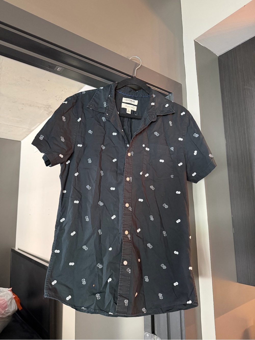 Goodthreads Black Short-Sleeve Button-Down Shirt with White Dot Motif